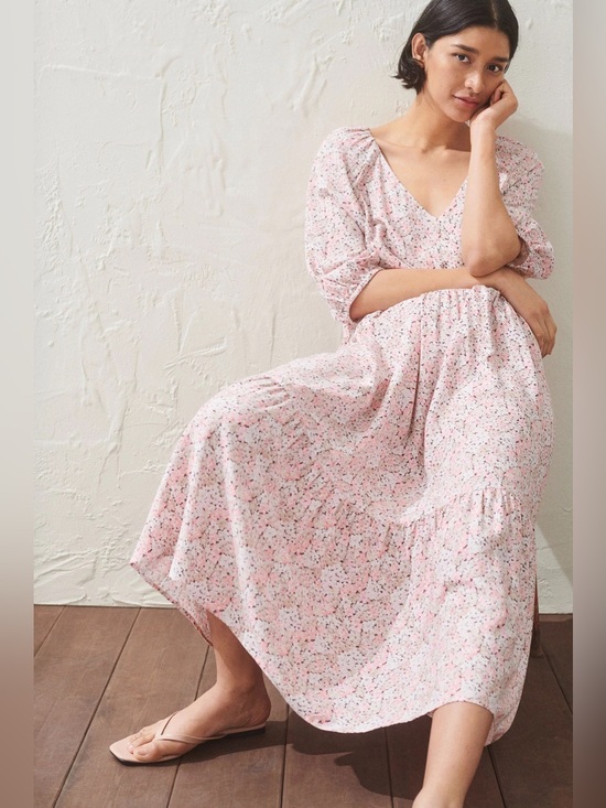 H&M Dresses & Skirts - H&M brown tan cream, pink floral cottage V-neck tiered summer maxi dress XL